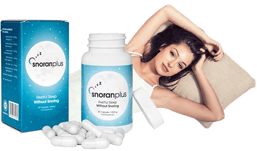 Donna felice che tiene in mano una confezione di Snoran Plus, per un sonno migliore