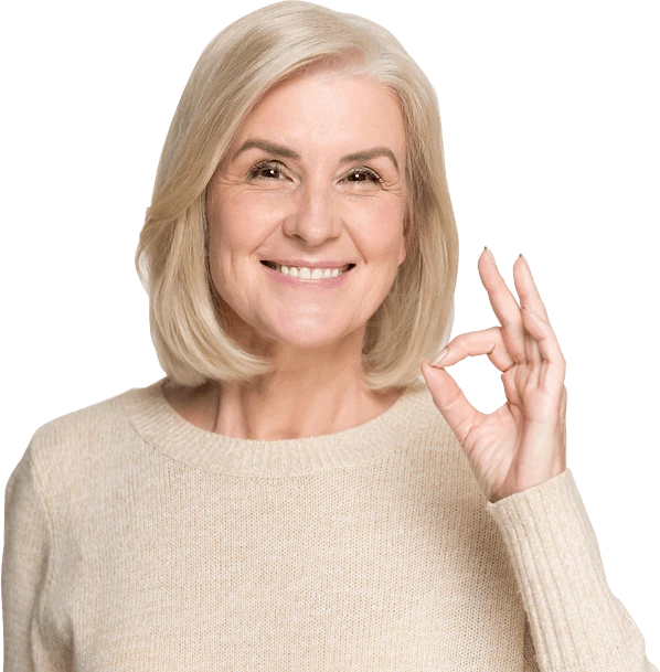 Donna sorridente, simbolo di benessere e salute cardiaca.